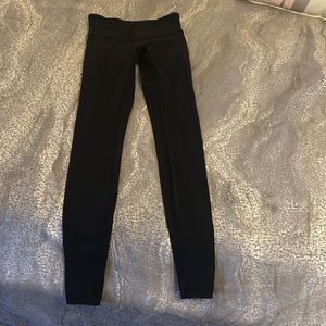Black lulu lemon leggings, size 4